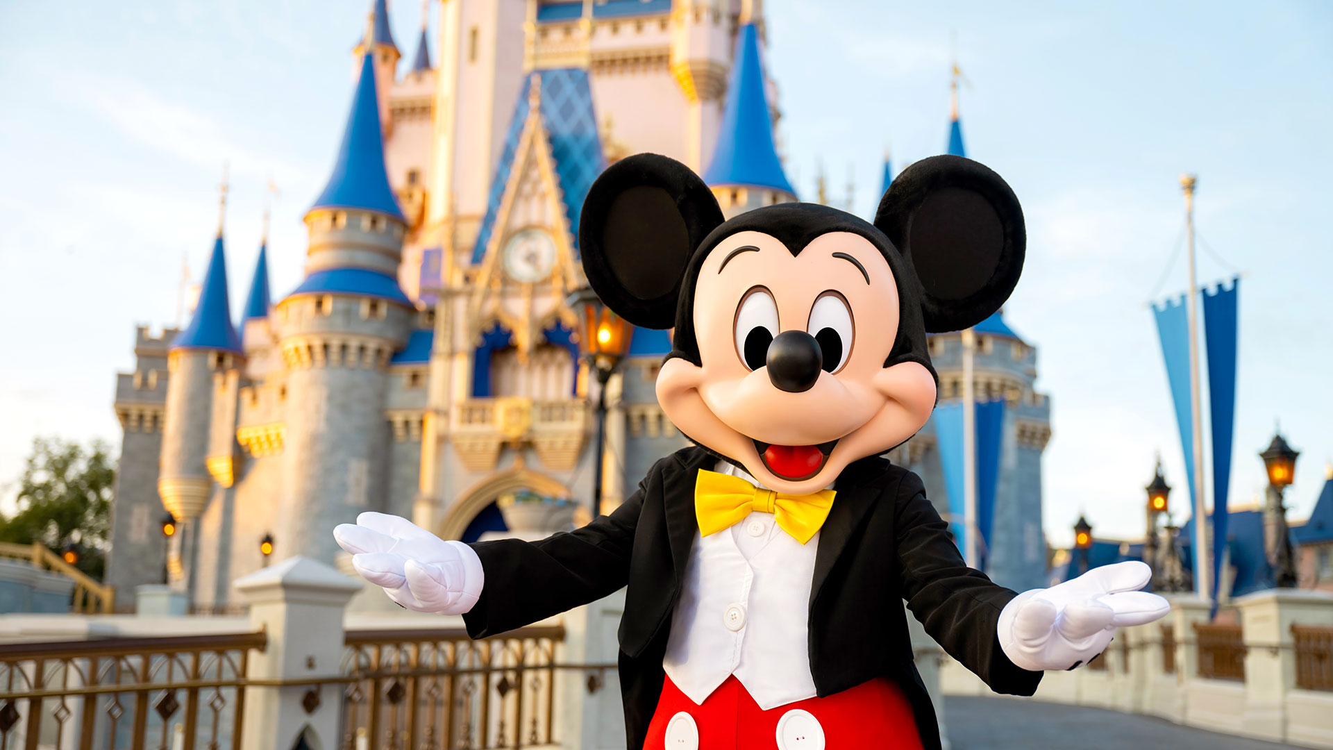 Walt Disney World Resort + SeaWorld Orlando 8 Días y 7 Noches con Vuelo
